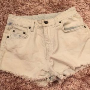 Carmar size 24 faded light jean shorts